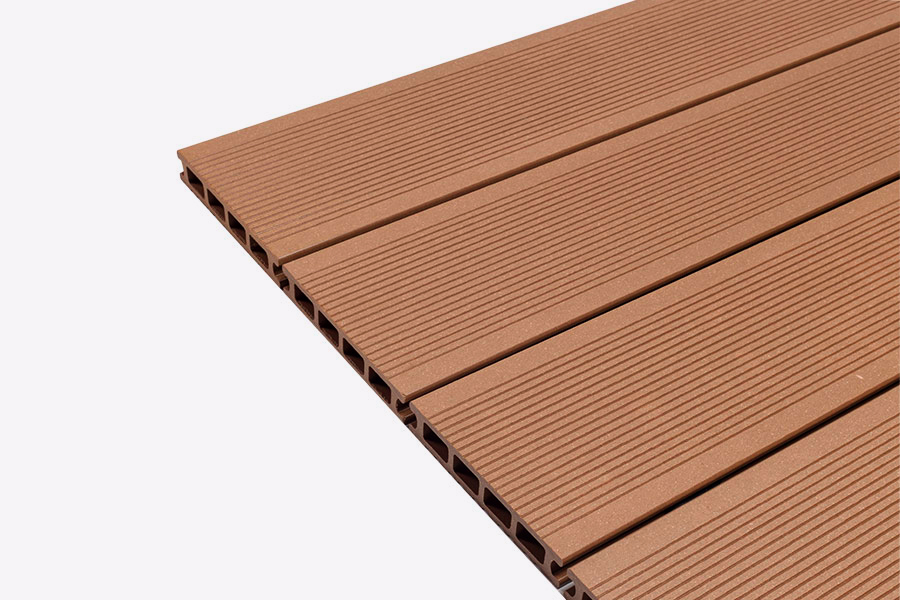 Savadeck Classic 5 Terracotta WPC deske – poševni prikaz površine